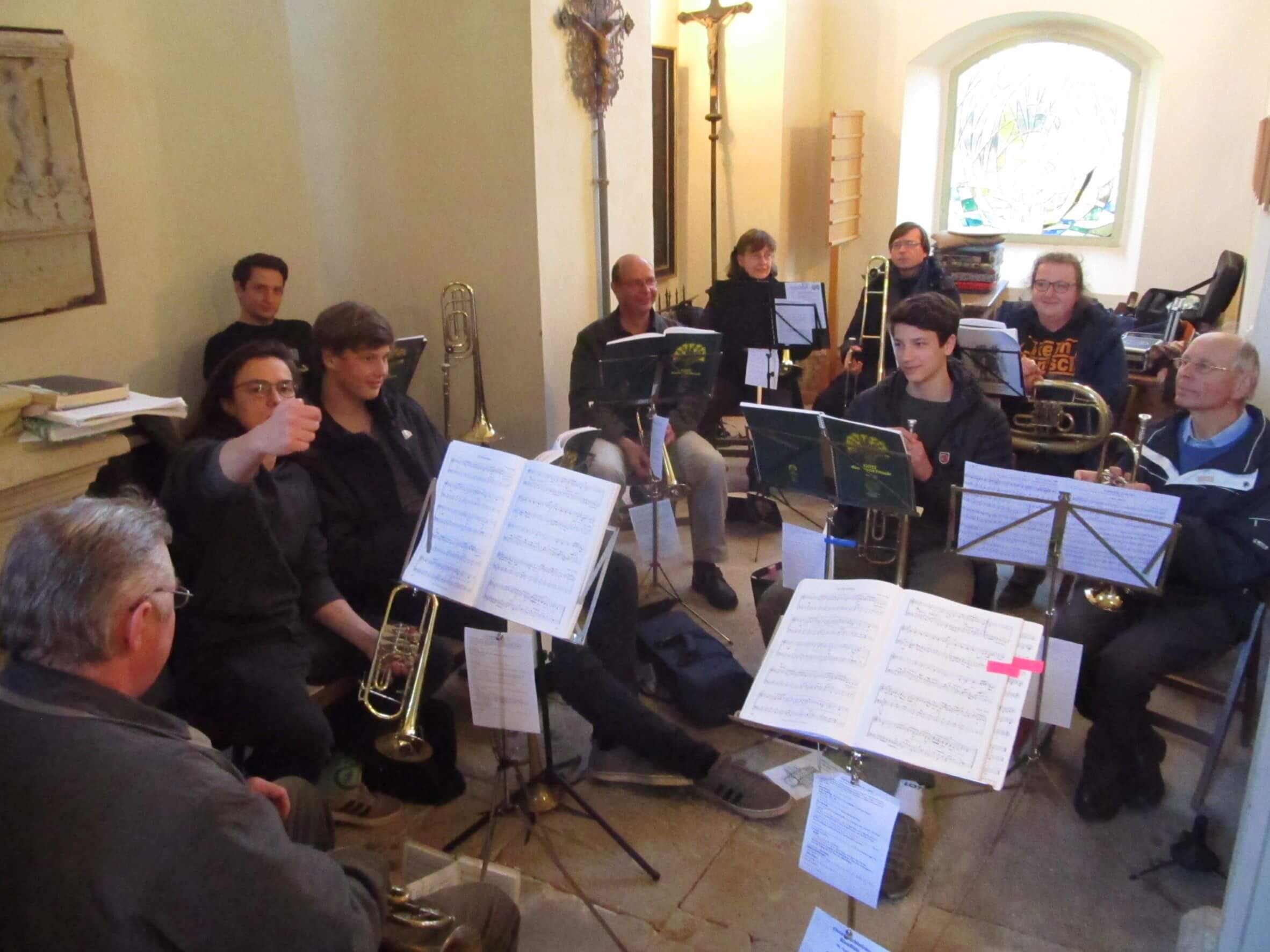 Der Posaunenchor Rüsseina zum Ostergottesdienst in Raußlitz