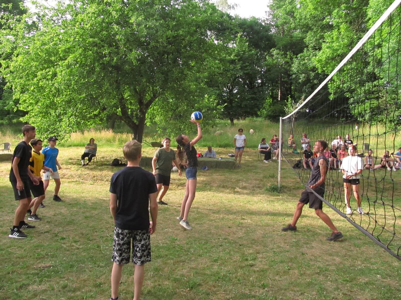 Offenes Volleyballturnier Pfarrgrundstück Rüsseina