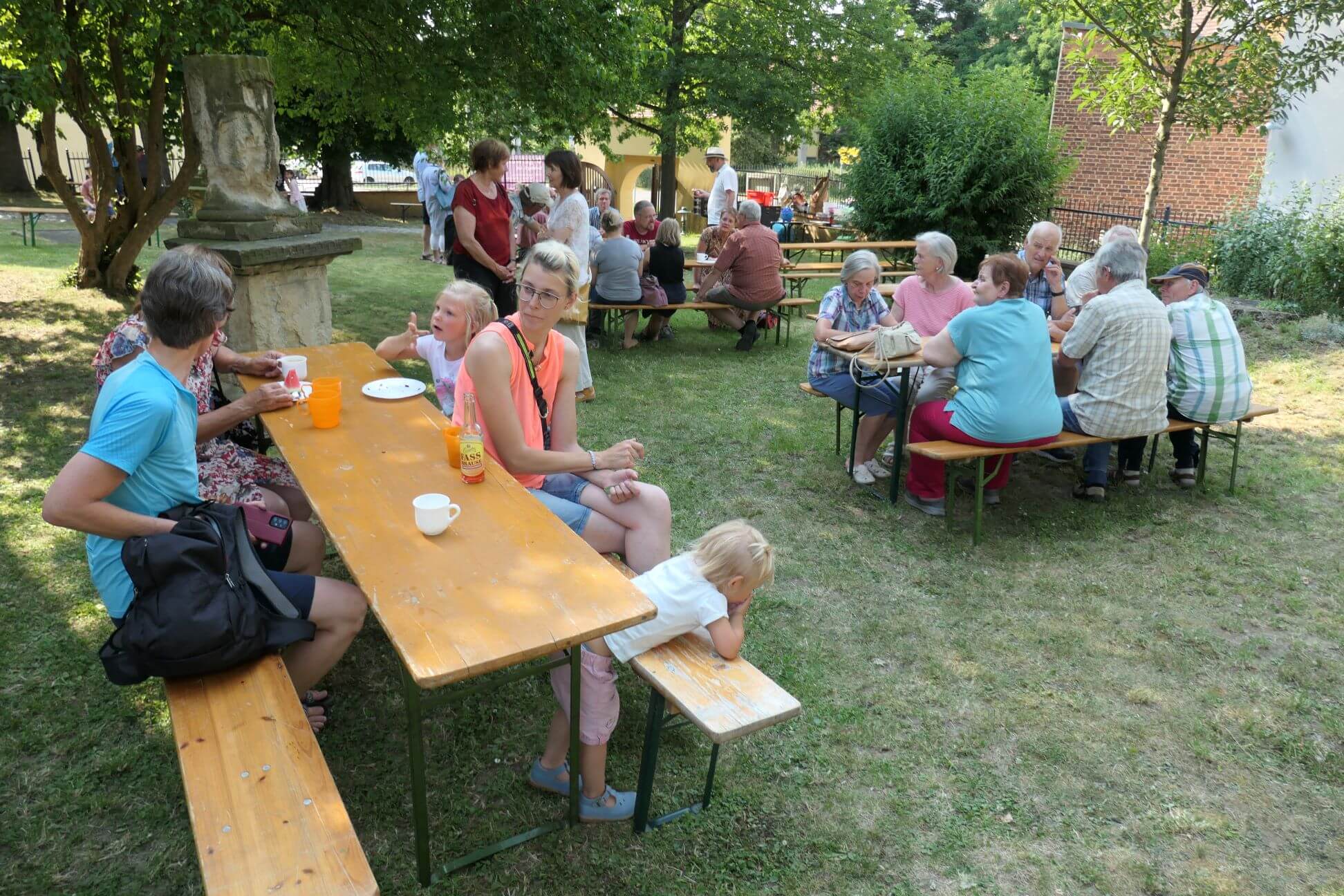 Orgelweihe in Raußlitz - gemeinsames Kaffeetrinken
