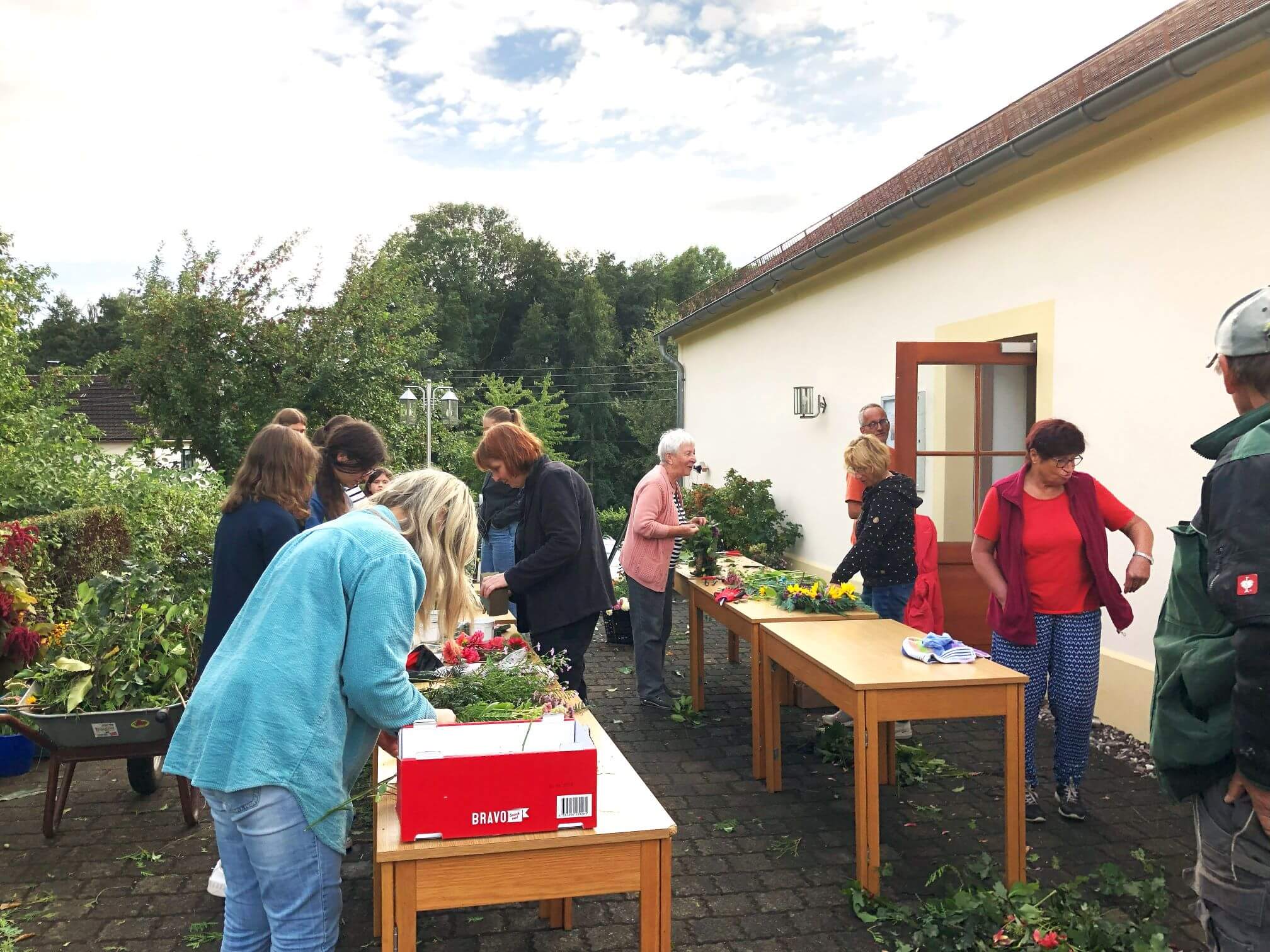 Erntedank-Kränze binden in Wendischbora