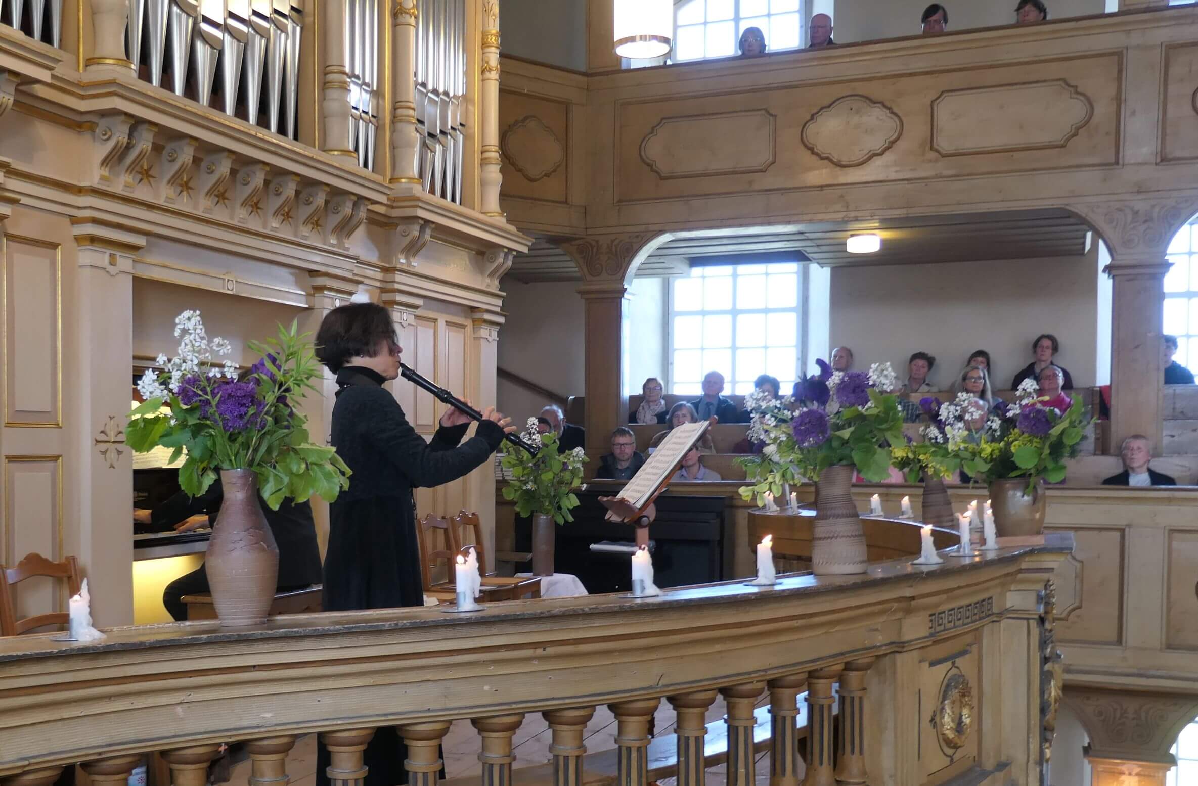 Das Ehepaar Strohhäcker an Orgel und Flöte