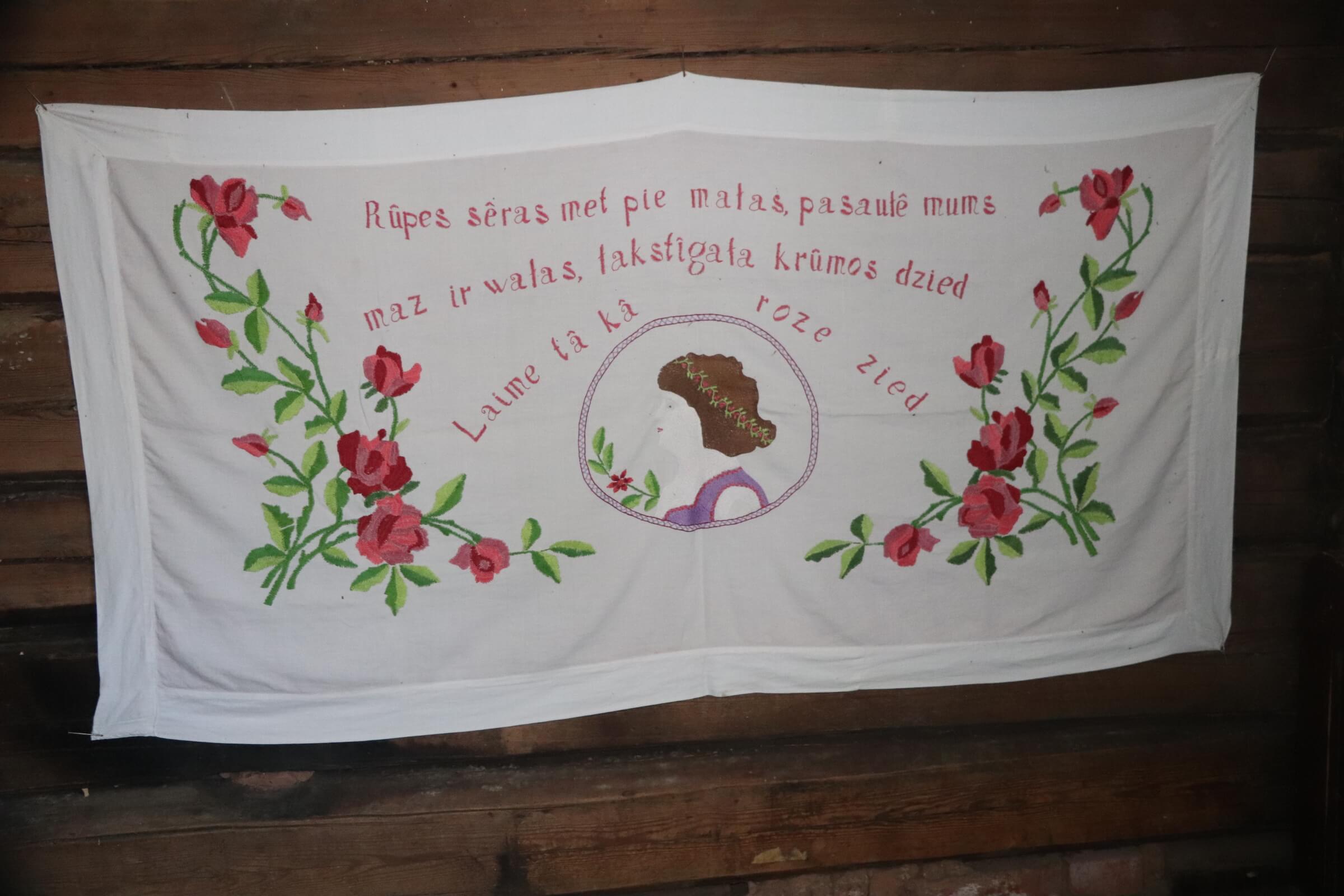 Lettische traditionelle Stickerei