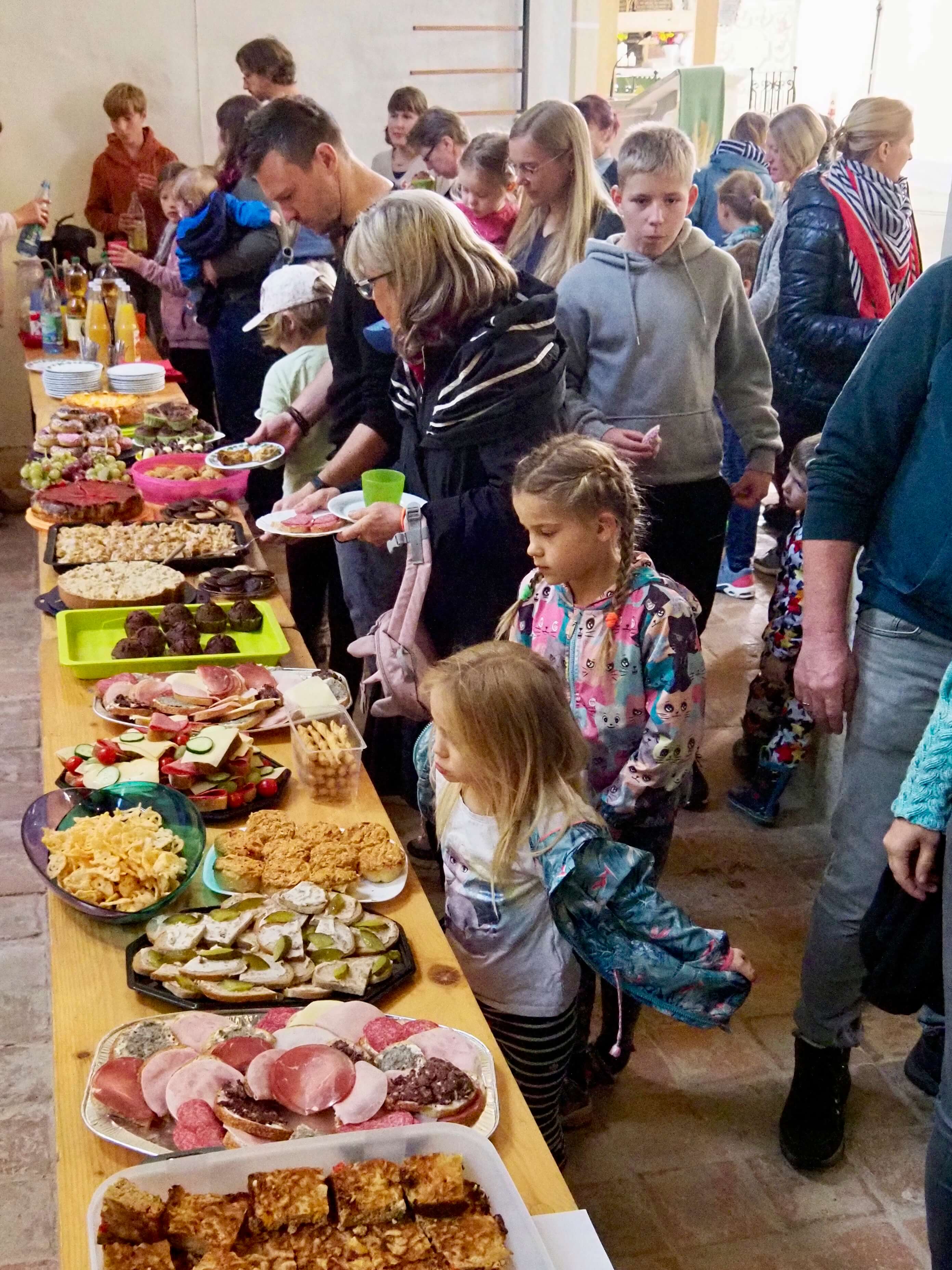 Familienkirche in Burhardswalde - gemeinsames Essen