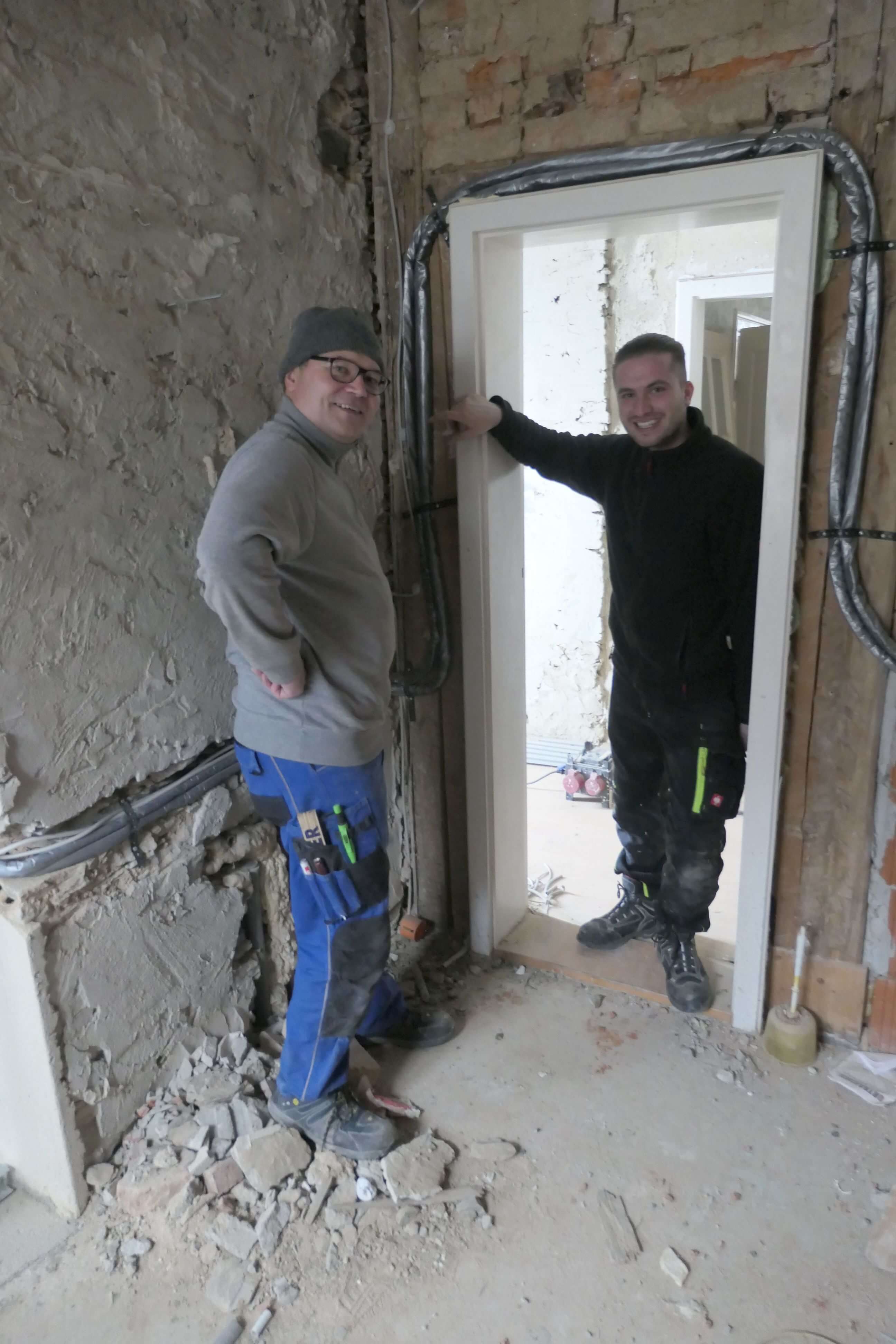 Renovierung Pfarrwohnung Rüsseina - Handwerker